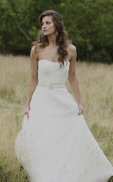 A-Line Ärmelloses Bezauberndes Brautkleid mit Bordüre mit Herz-Ausschnitt
