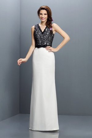 V-Ausschnitt Empire Taille Etui Brautjungfernkleid mit Bordüre mit Reißverschluss