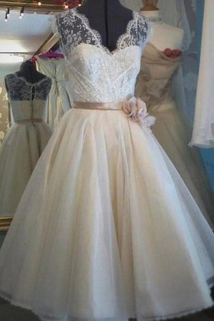 Halle Klassisches Perfekt Outdoor Brautkleid mit Plissierungen