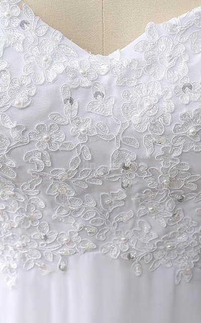 Kirche Paillettenbesetztes Bescheidenes Brautkleid ohne Taille mit Kristall