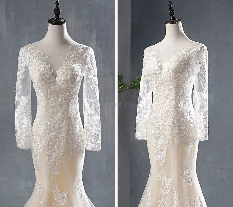 Lange Ärmeln Ausgezeichnet Natürliche Taile Brautkleid mit Bordüre aus Tüll