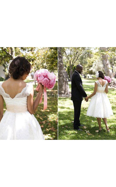 Wadenlanges Lockeres Einfaches Brautkleid mit Applikation mit Rüschen