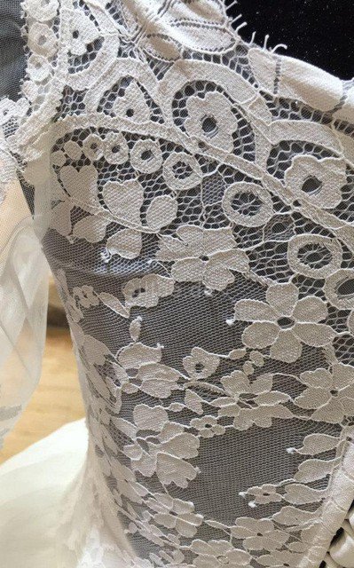 Bateau Ausschnitt Konservatives Bodenlanges Brautkleid mit Applike mit Rücken Schnürung
