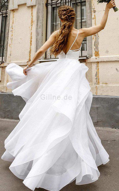 XXL V-Ausschnitt Tiefer V-Ausschnitt Brautkleid mit Bordüre mit mehrschichtigen Rüsche
