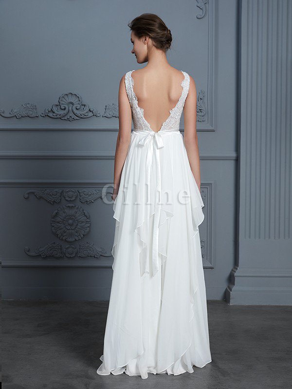 Große Verkäufe Rückenfreies Romantisches Brautkleid mit Rüschen mit Sweep Zug