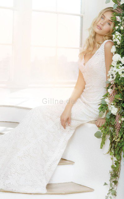 Klassisches V-Ausschnitt Luxus Bodenlanges Romantisches Brautkleid