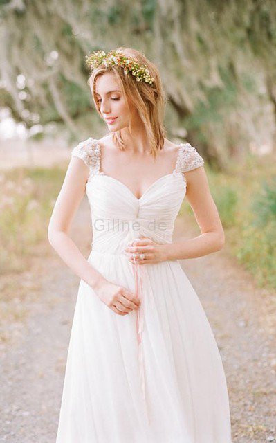 Strand Schlichtes Elegantes Brautkleid mit gekappten Ärmeln mit Bordüre