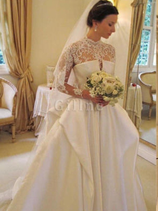 Ausgezeichnet Romantisches Bodenlanges Anständiges Brautkleid mit Kapelle Schleppe