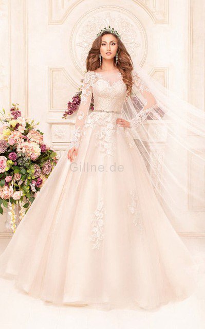 Schaufel-Ausschnitt A-Line Kapelle Schleppe Langärmeliges Romantisches Brautkleid