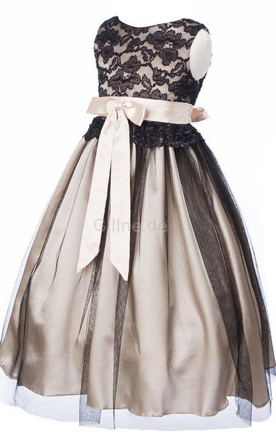 Empire Taille Bootsförmiger Ausschnitt Tüll Plissiertes Duchesse-Linie Blumenmädchenkleid